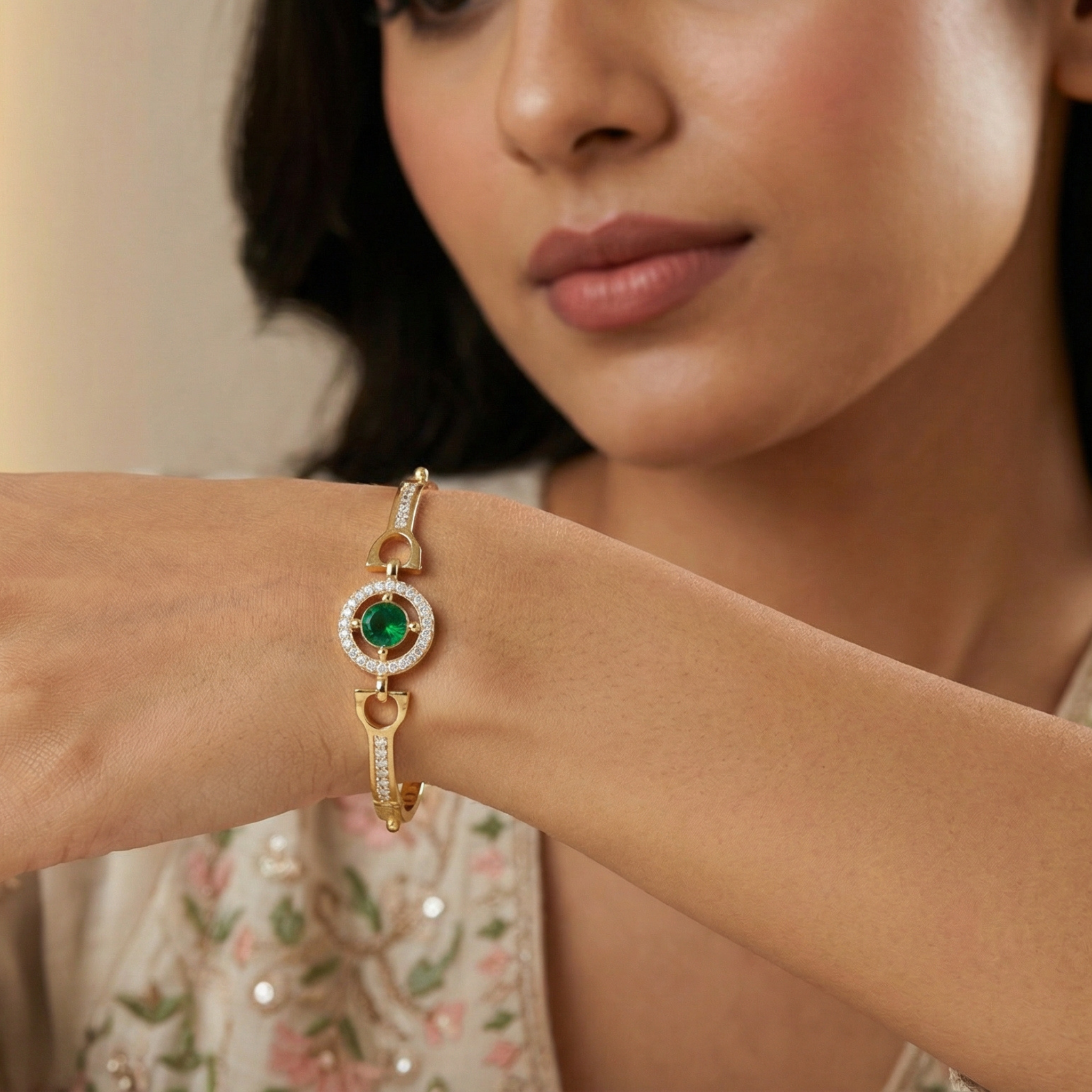 Royal Emerald Halo Adjustable Bracelet (Free Size)